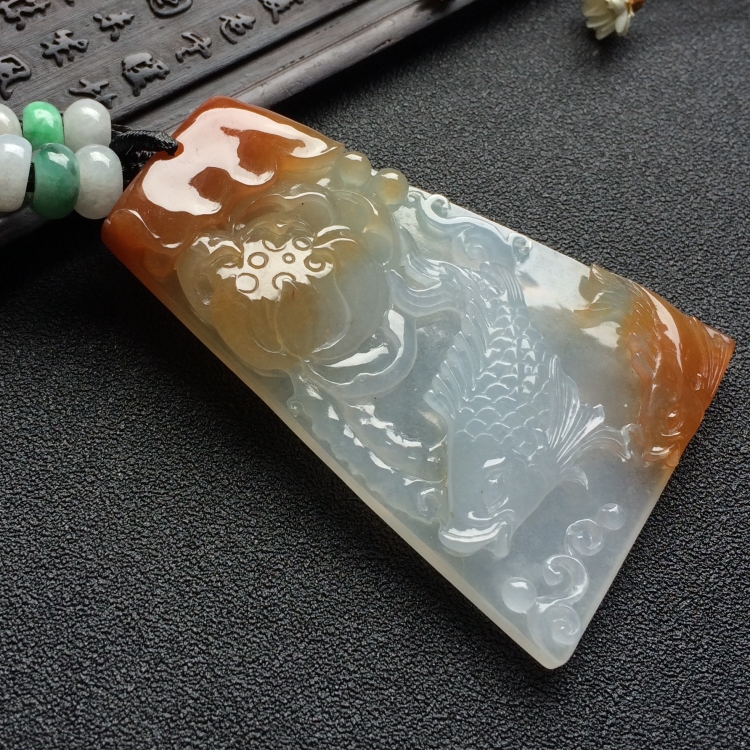 （超值推荐）冰种褐黄翡年年有余挂件