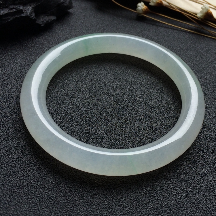 （超值推荐）冰种略飘花圆条手镯（54.6mm）
