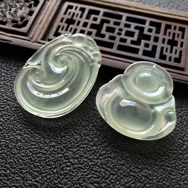 (超值推荐)冰种淡晴水如意/玉佛挂件一对走