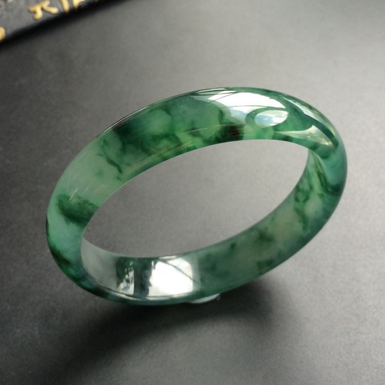 (超值推荐)冰种飘花贵妃镯(55.1mm-49mm)