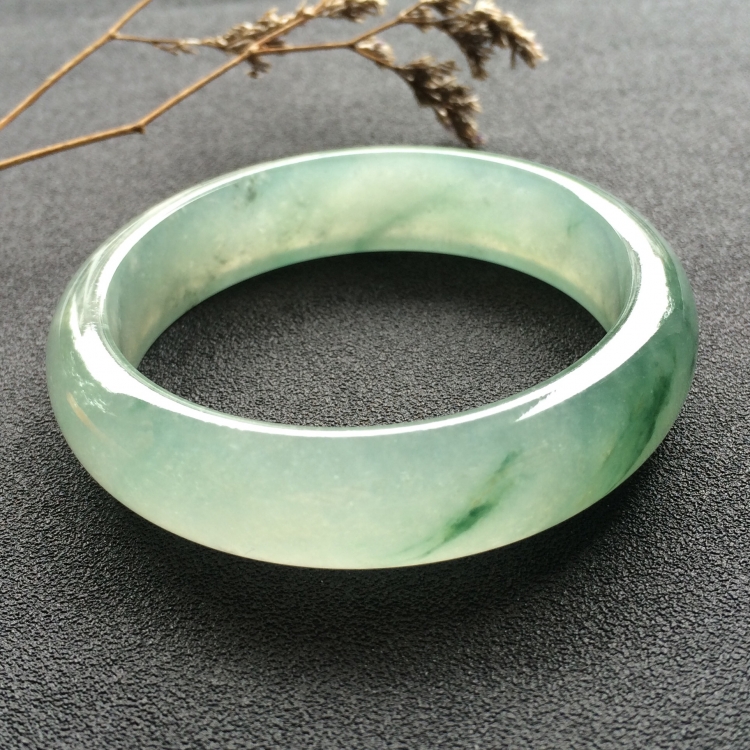 （超值推荐）冰种飘花手镯（56.1mm）