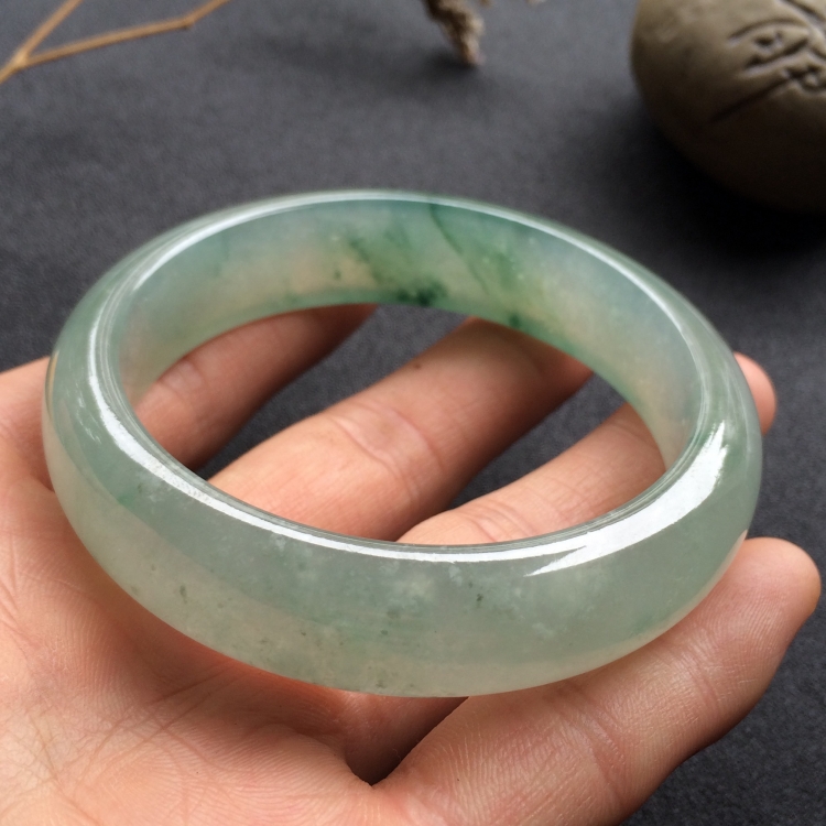 （超值推荐）冰种飘花手镯（56.1mm）