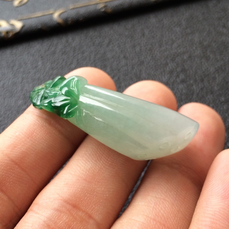 (超值推荐)糯冰种飘花莲子挂件