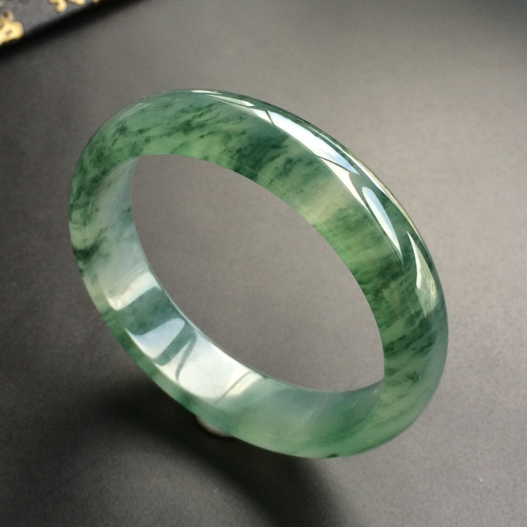 (超值推荐)冰种飘花手镯(57.2mm)