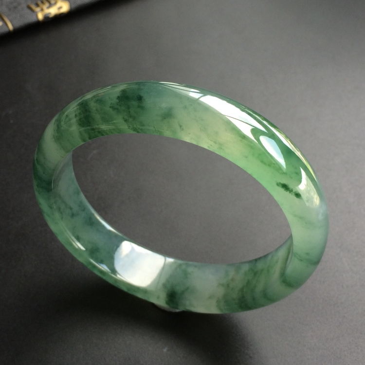 (超值推荐)冰种飘花手镯(57.2mm)