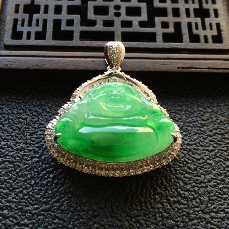 (超值推荐)糯冰种飘翠镶白金钻石玉佛胸坠