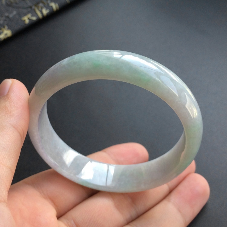 (超值推荐)糯冰种淡紫罗兰飘花手镯(54.5mm)