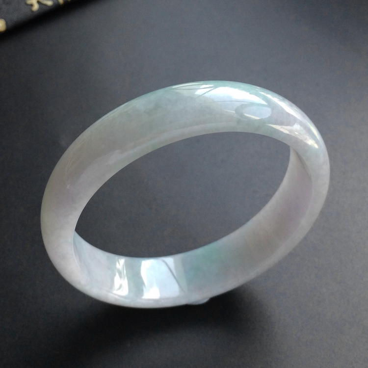 (超值推荐)糯冰种淡紫罗兰飘花手镯(54.5mm)