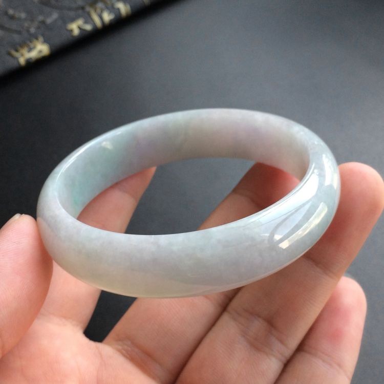 (超值推荐)糯冰种淡紫罗兰飘花手镯(54.5mm)