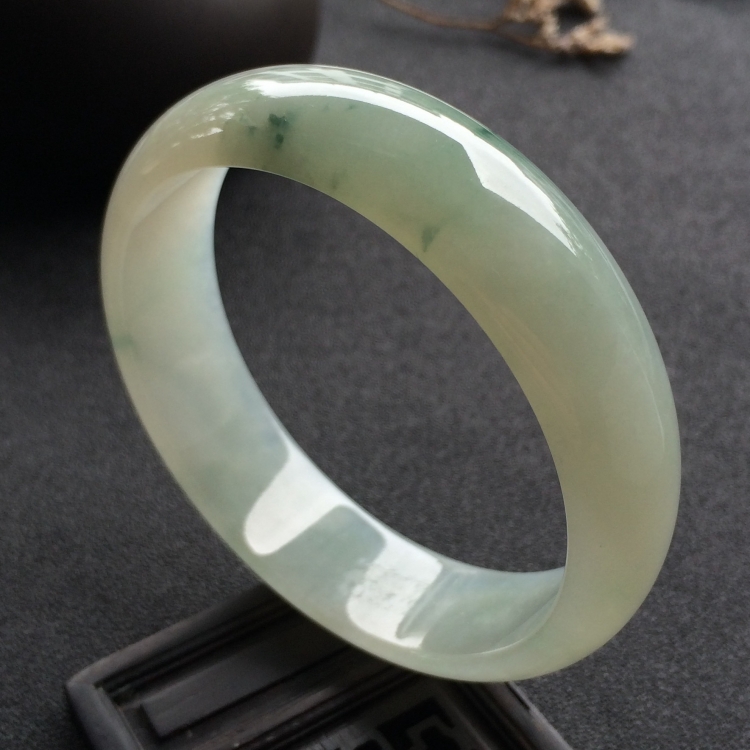 （超值推荐）糯冰种飘花手镯（57.2mm）