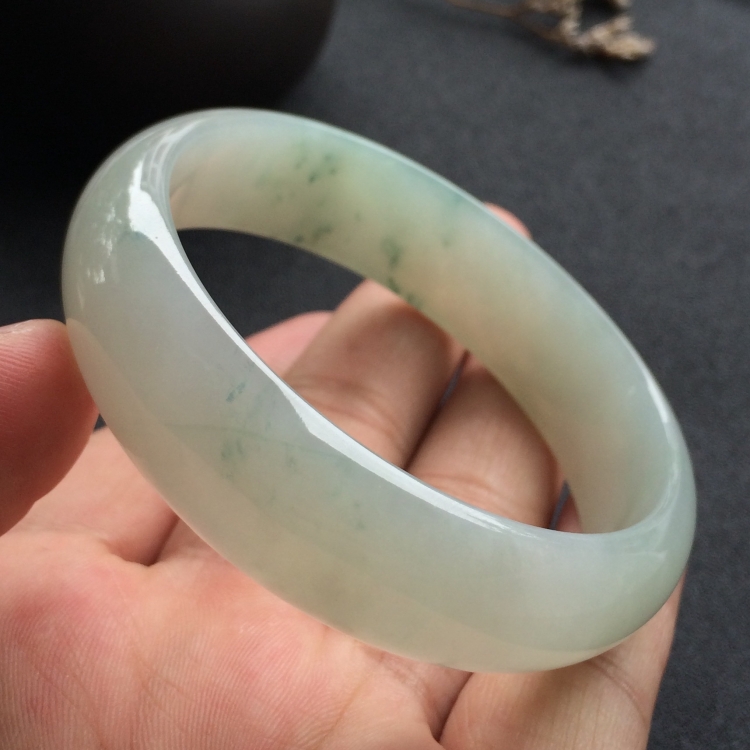 （超值推荐）糯冰种飘花手镯（57.2mm）