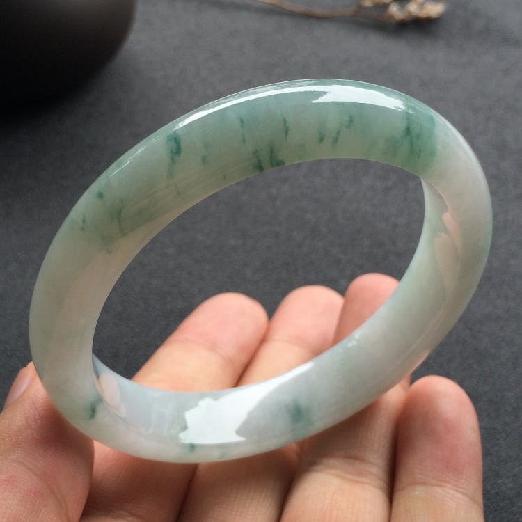 （超值推荐）糯冰种飘花手镯（59mm）
