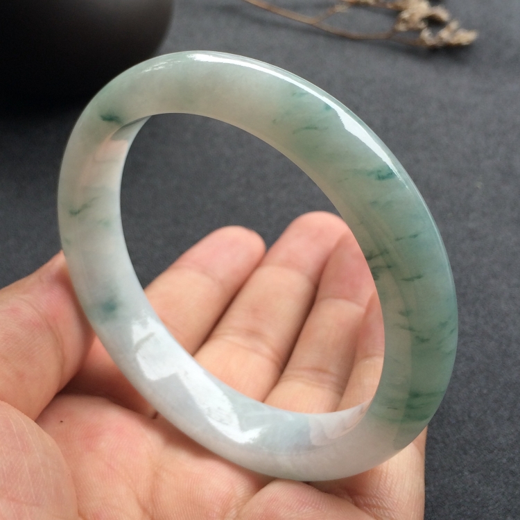 （超值推荐）糯冰种飘花手镯（59mm）