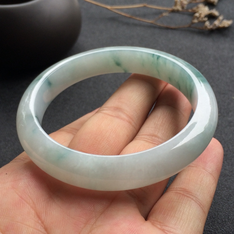 （超值推荐）糯冰种飘花手镯（59mm）