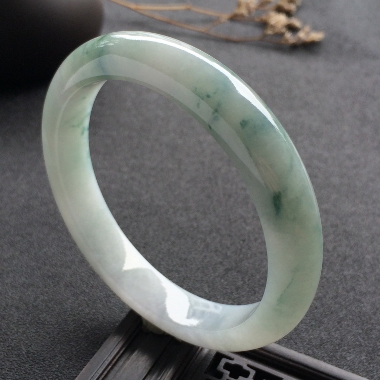 （超值推荐）糯冰种飘花手镯（59.1mm）