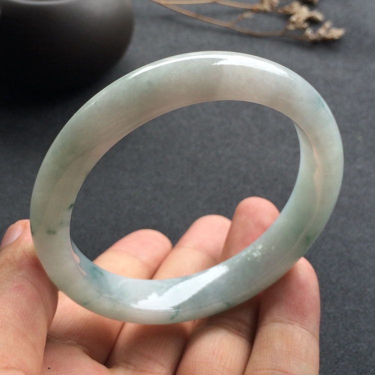 （超值推荐）糯冰种飘花手镯（59.1mm）