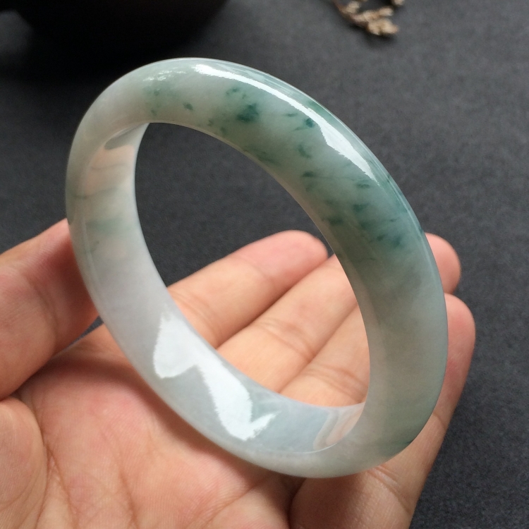 （超值推荐）糯冰种飘花手镯（59mm）