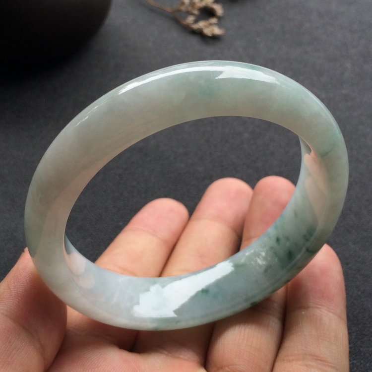 （超值推荐）糯冰种飘花手镯（59mm）