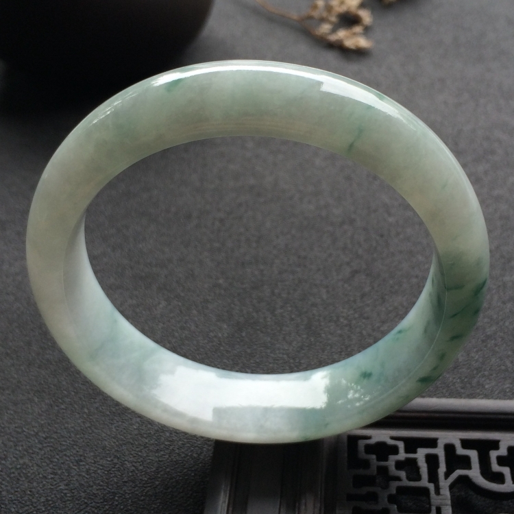 （超值推荐）糯冰种飘花手镯（59mm）