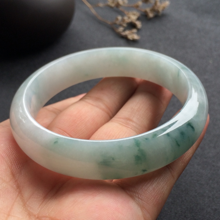 （超值推荐）糯冰种飘花手镯（59mm）
