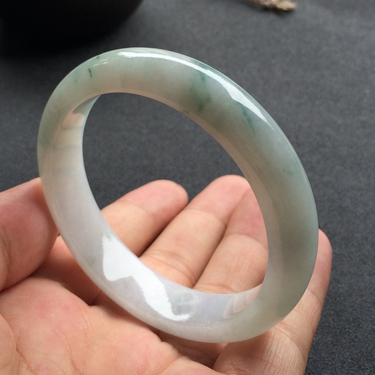 （超值推荐）糯冰种飘花手镯（55.5mm）