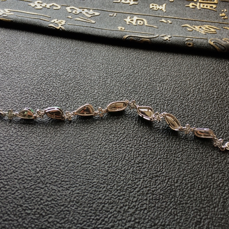 (超值推荐)糯冰种翠色镶白金随形手链