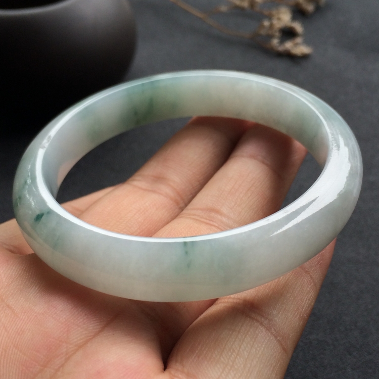 （超值推荐）糯冰种飘花手镯（55.3mm）