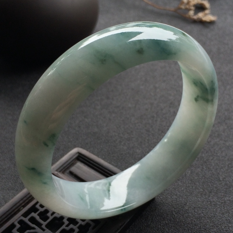 （超值推荐）糯冰种飘花手镯（58.8mm）