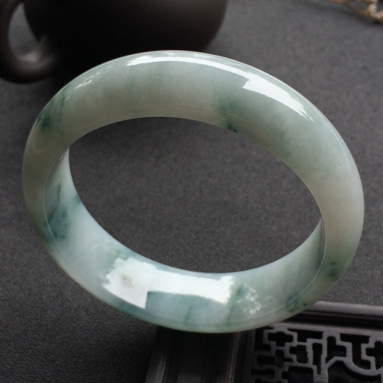 （超值推荐）糯冰种飘花手镯（58.8mm）