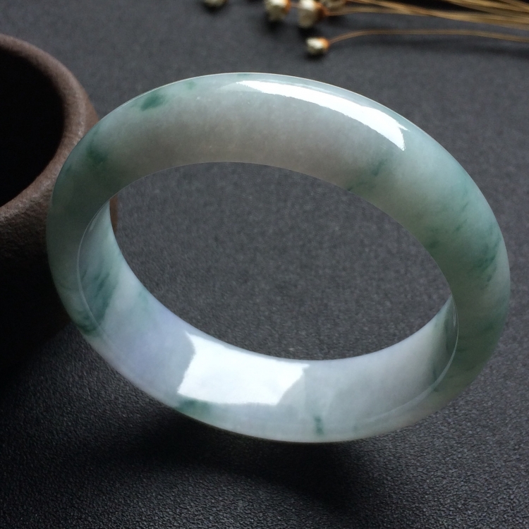（超值推荐）糯冰种飘花手镯（59.1mm）