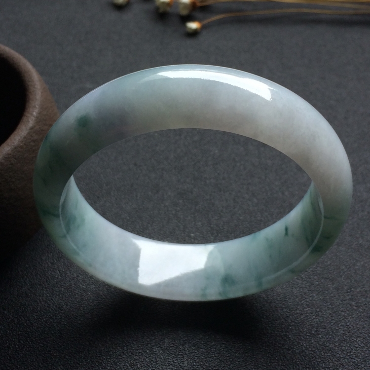 （超值推荐）糯冰种飘花手镯（59.1mm）