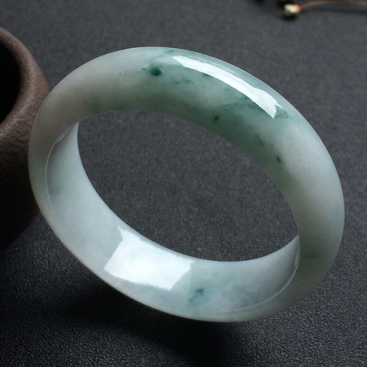 （超值推荐）糯冰种飘花手镯（55.4mm）
