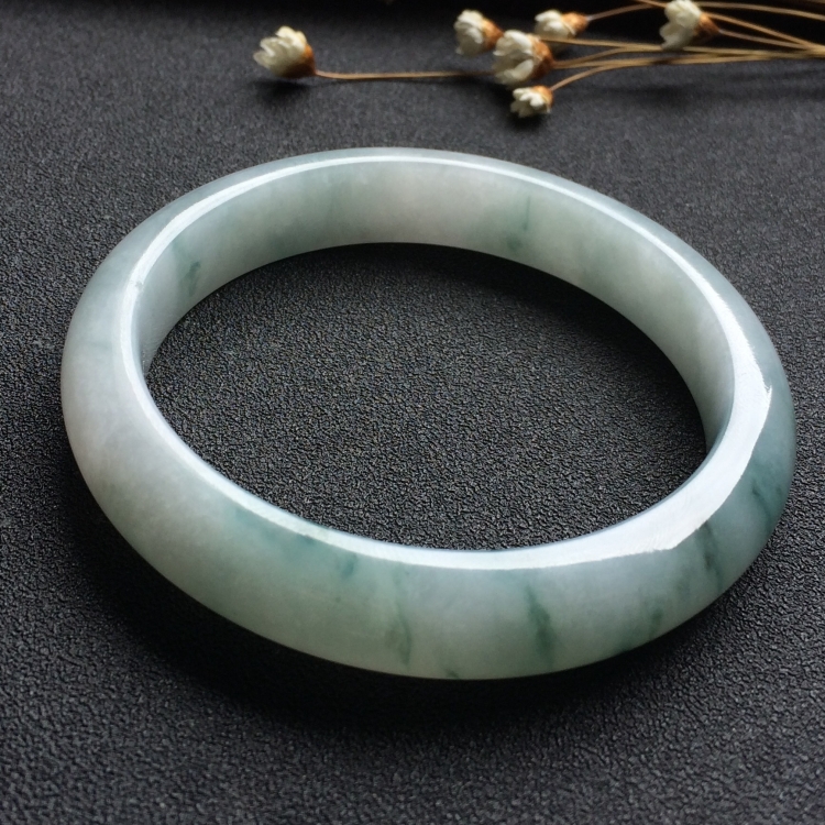 （超值推荐）糯冰种飘花手镯（59.4mm）