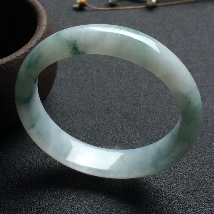 （超值推荐）糯冰种飘花手镯（55.5mm）