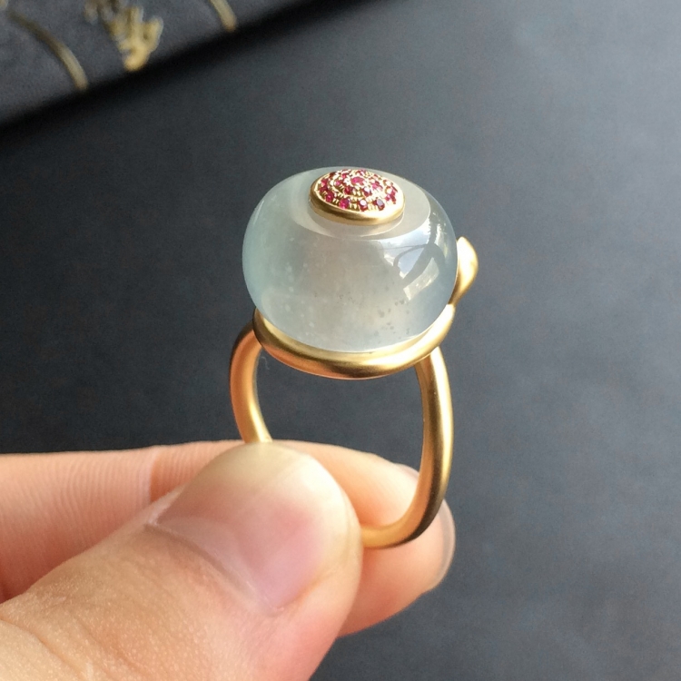 (超值推荐)冰玻种淡晴水镶黄18K金时来运转戒指