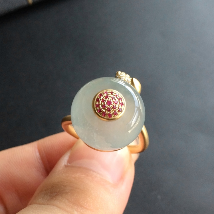 (超值推荐)冰玻种淡晴水镶黄18K金时来运转戒指