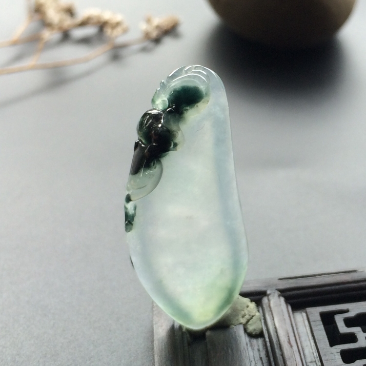 （超值推荐）冰种飘花福瓜挂件