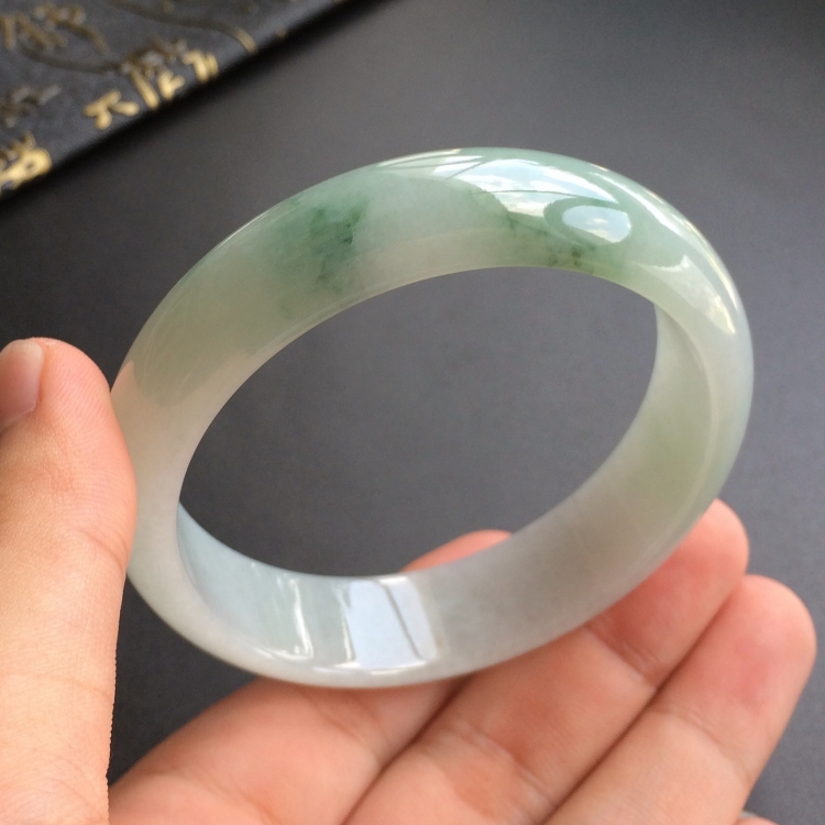 (超值推荐)糯冰种飘花手镯(57.6mm)