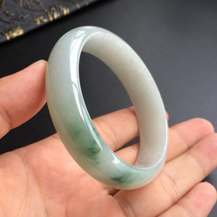 (超值推荐)糯冰种飘花手镯(57.6mm)