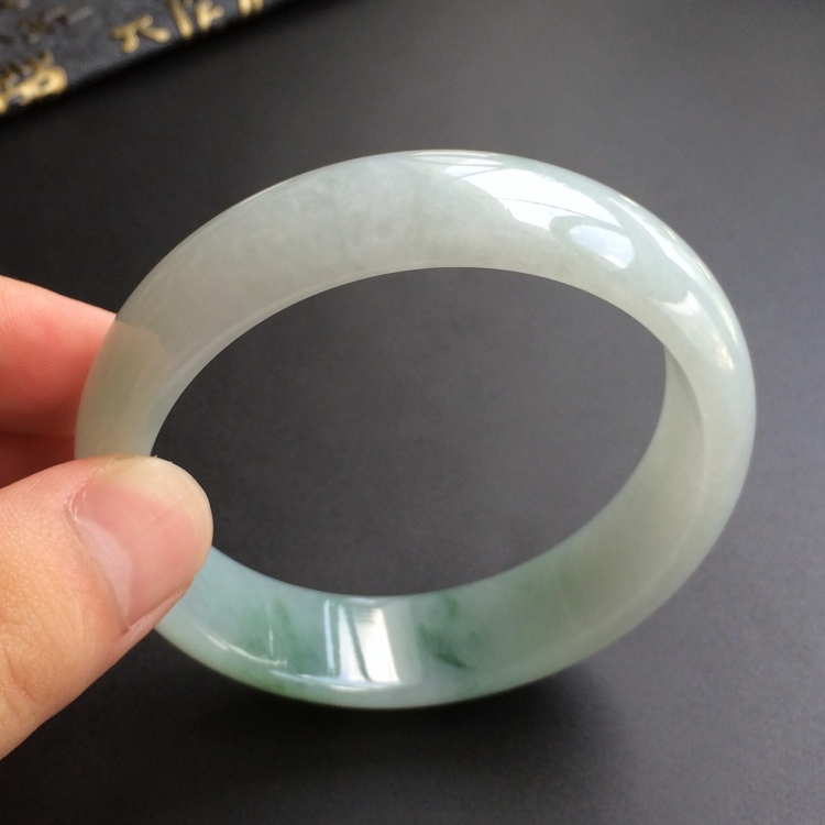 (超值推荐)糯冰种飘花手镯(57.6mm)