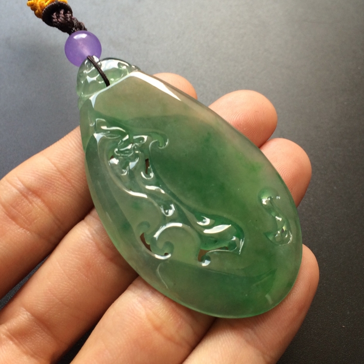 (超值推荐)冰种晴水飘翠仿古龙牌挂件