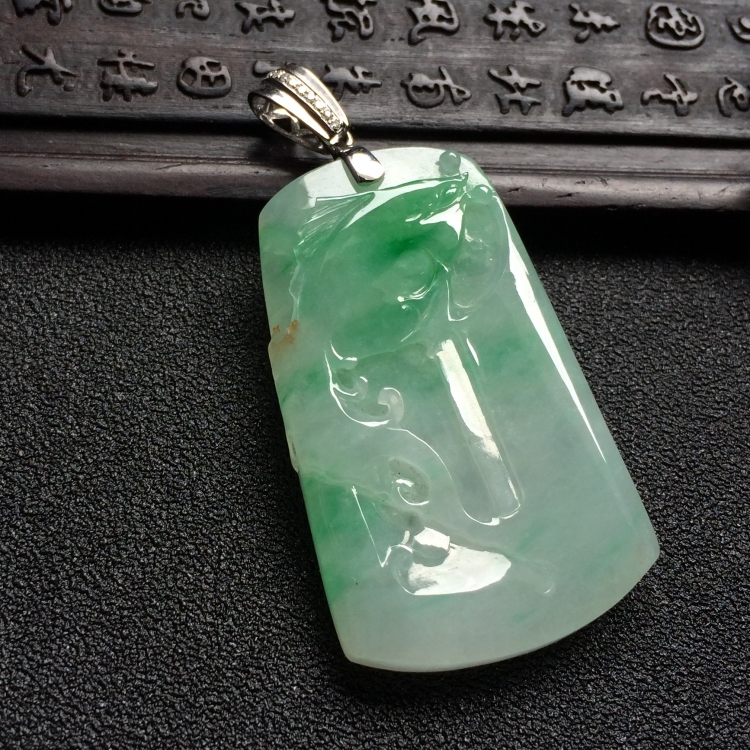 （超值推荐）糯冰种飘翠年年有余挂件