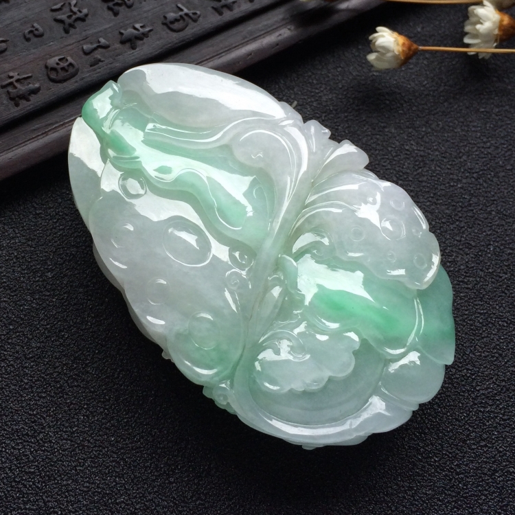 （超值推荐）糯冰种绿晴水一路连科挂件