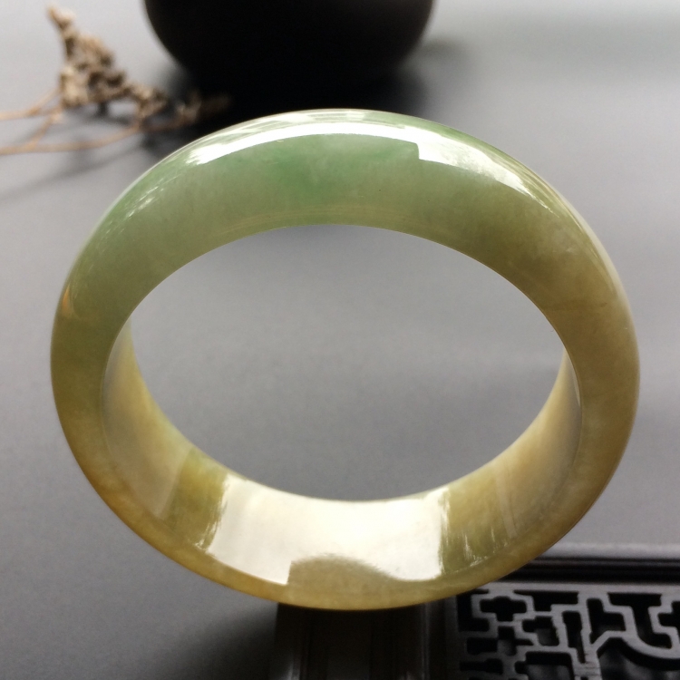 （超值推荐）糯冰种黄翡手镯（55.3mm）