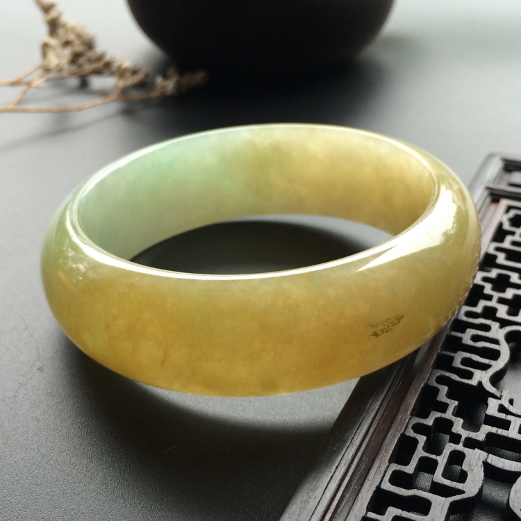 （超值推荐）糯冰种黄翡手镯（55.3mm）