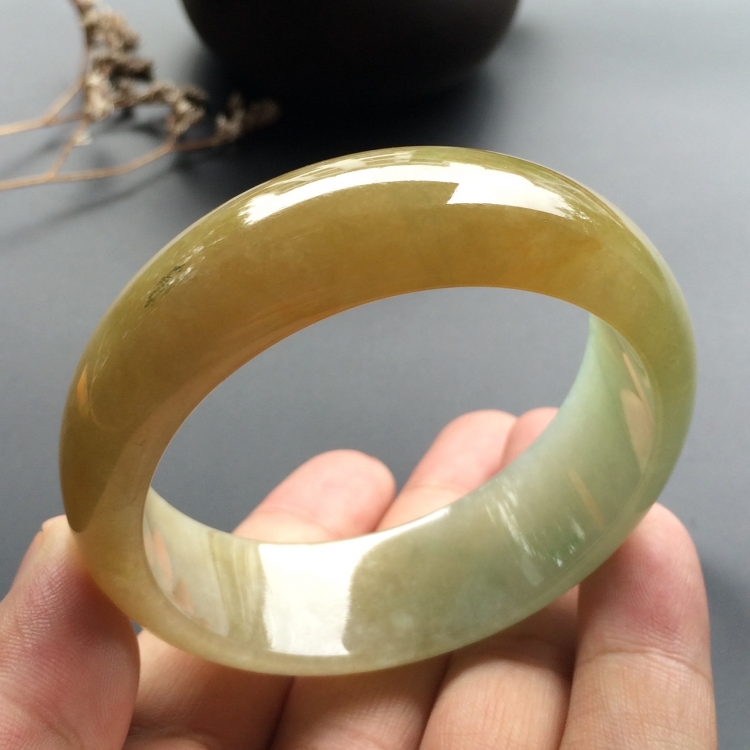 （超值推荐）糯冰种黄翡手镯（55.3mm）