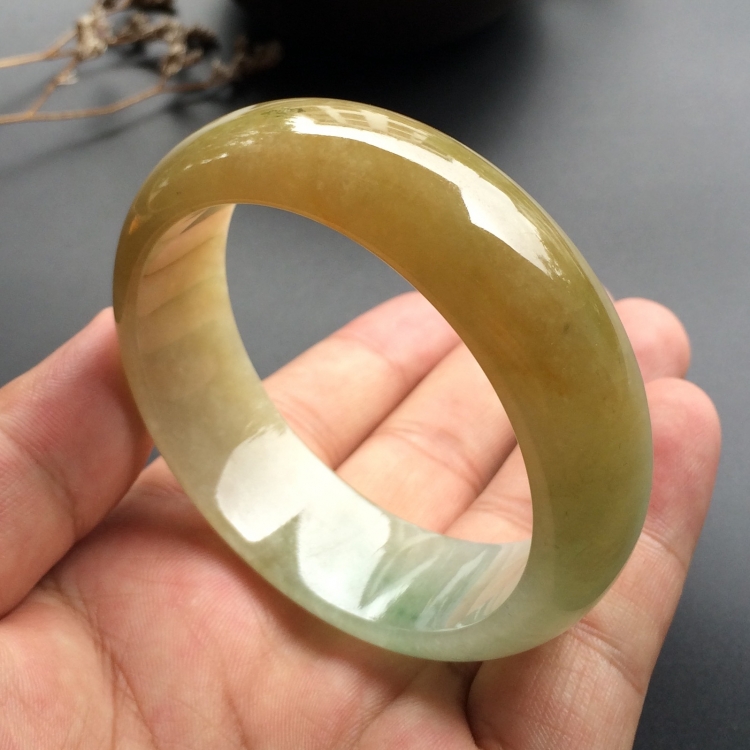 （超值推荐）糯冰种黄翡手镯（55.3mm）