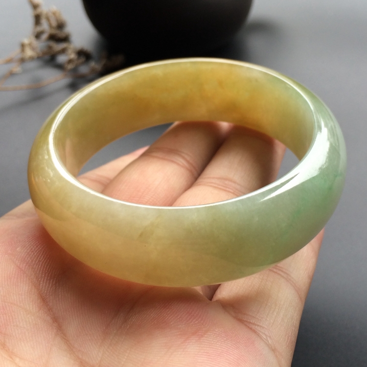 （超值推荐）糯冰种黄翡手镯（55.3mm）