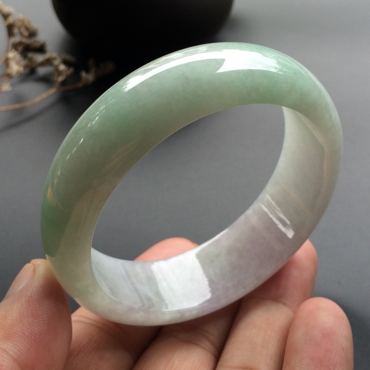 （超值推荐）糯冰种淡晴水手镯（56mm）