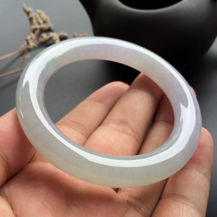 （超值推荐）糯冰种晴水淡紫罗兰圆条手镯（54.6mm）